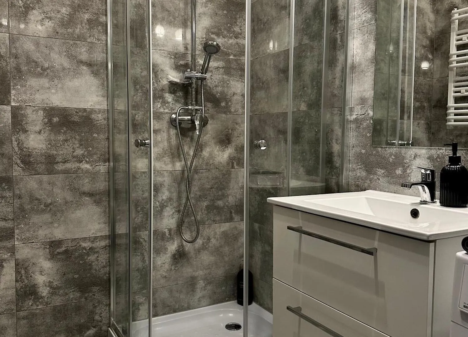 Relax Apartments - Gdansk Central & Parking 0*,  波兰